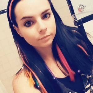 Meet your Posher, Carley a